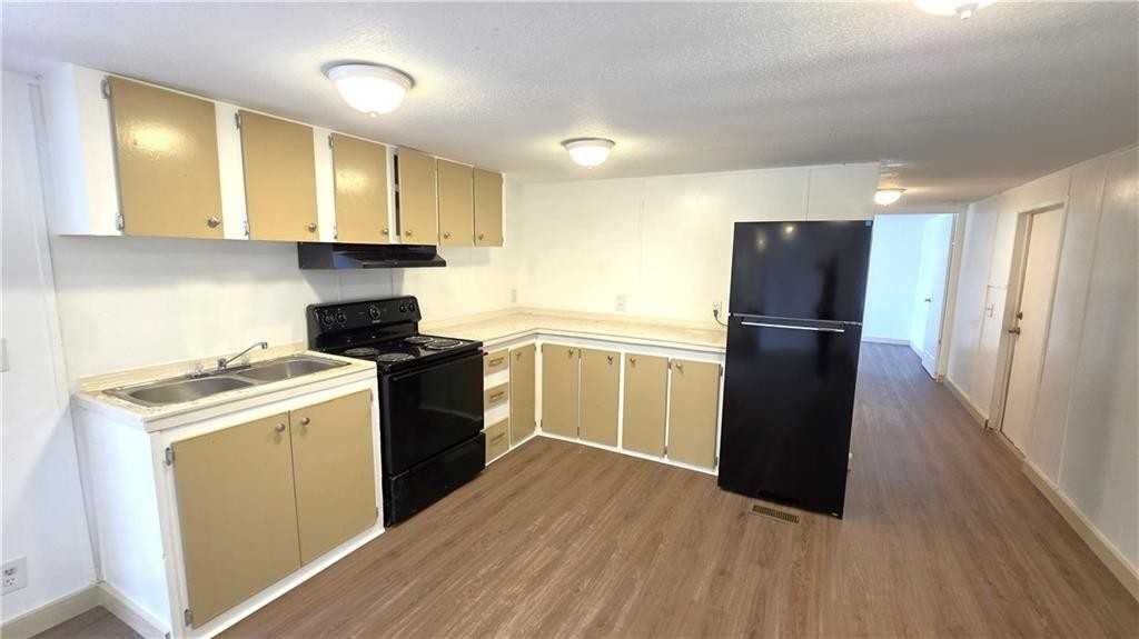 26922 Highway 23 - Photo 3 of 10
