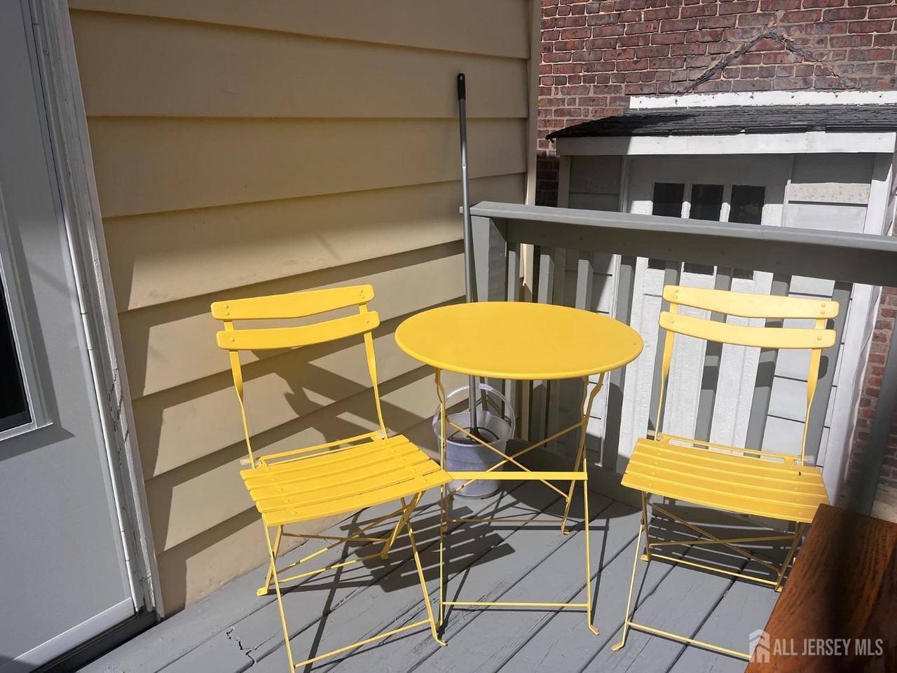 578 Main St - Photo 2 of 18