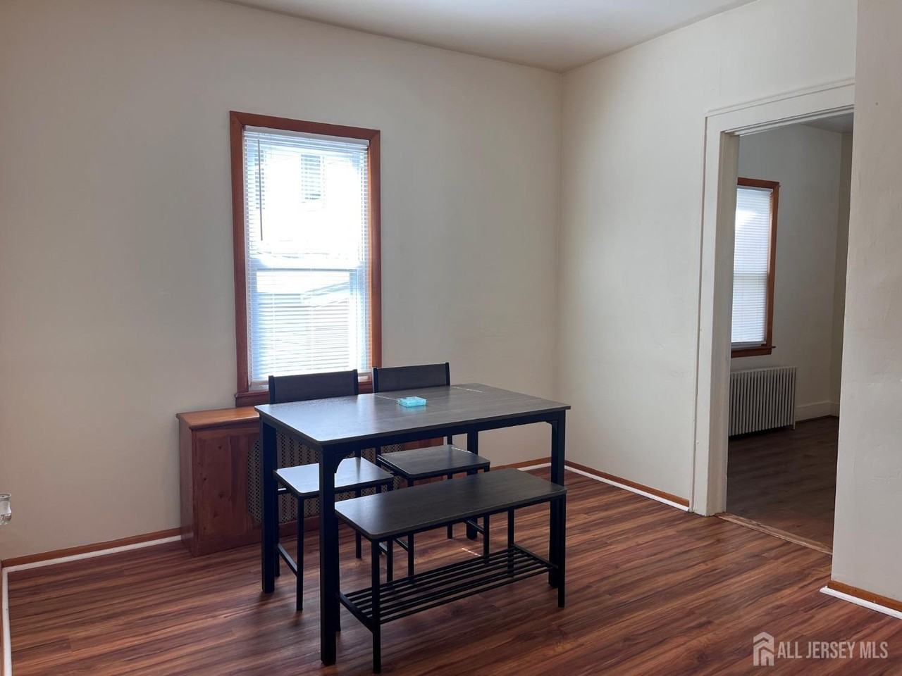 578 Main St - Photo 4 of 18