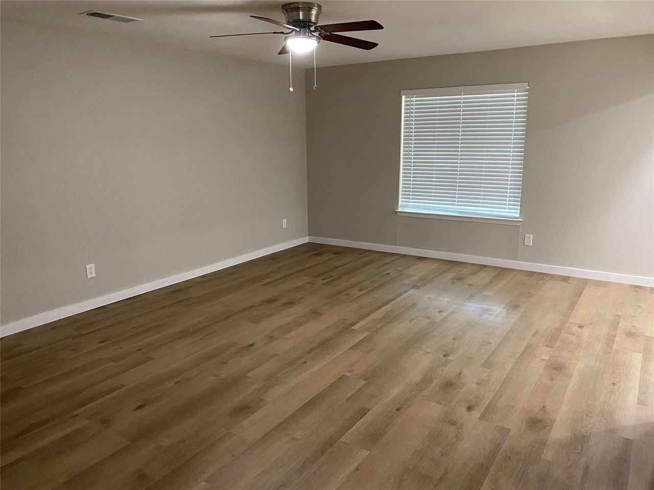 2509 Harbor Trl - Photo 3 of 27