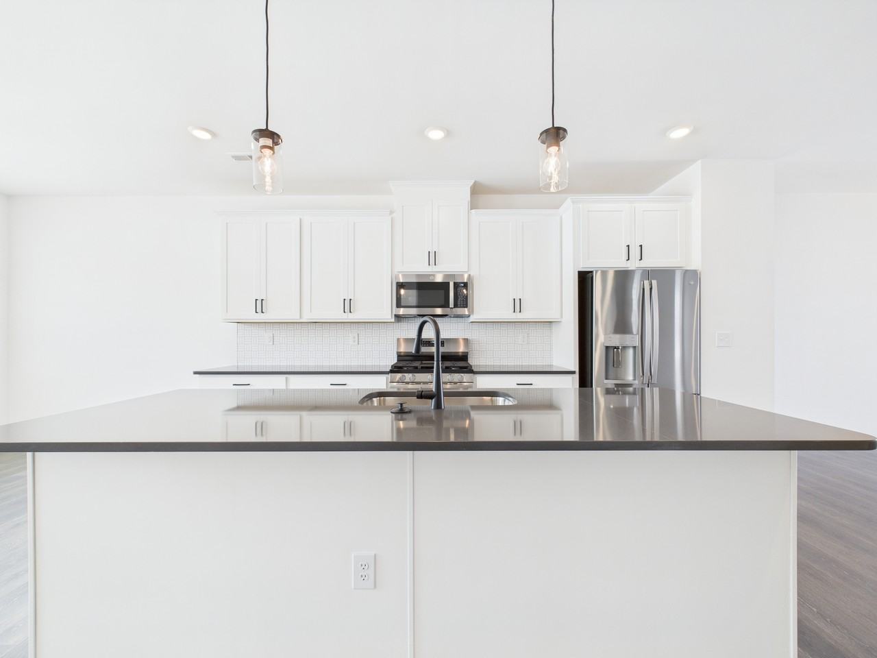 1623 Blanche St #1 - Photo 3 of 19