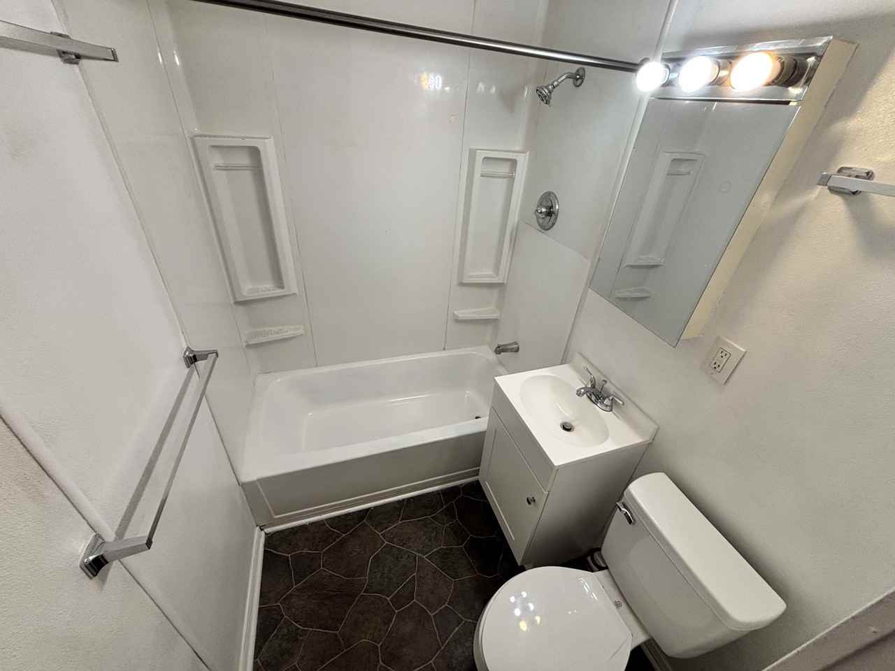 2321 Harmont Ave Ne #1 - Photo 4 of 9