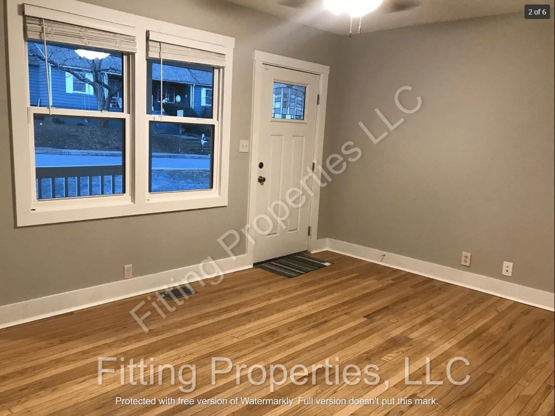 624 Frasier St Se #1 - Photo 2 of 7