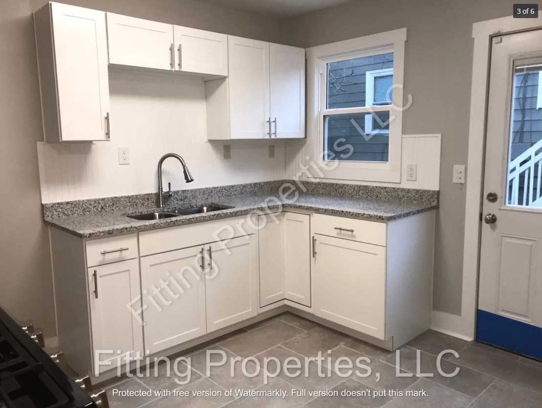 624 Frasier St Se #1 - Photo 6 of 7