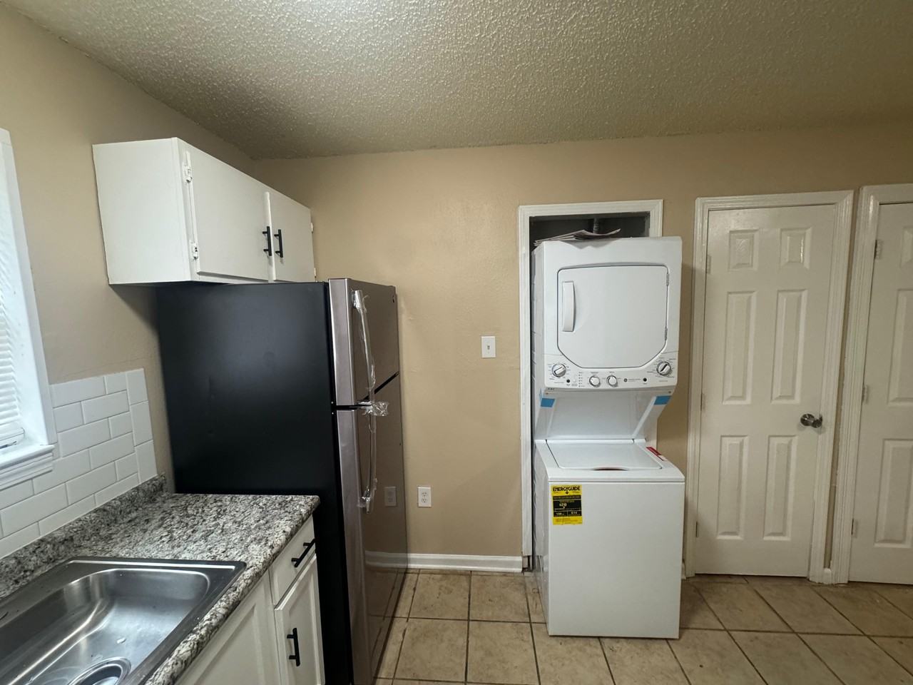 3204 N Stevendale Rd #B - Photo 5 of 10