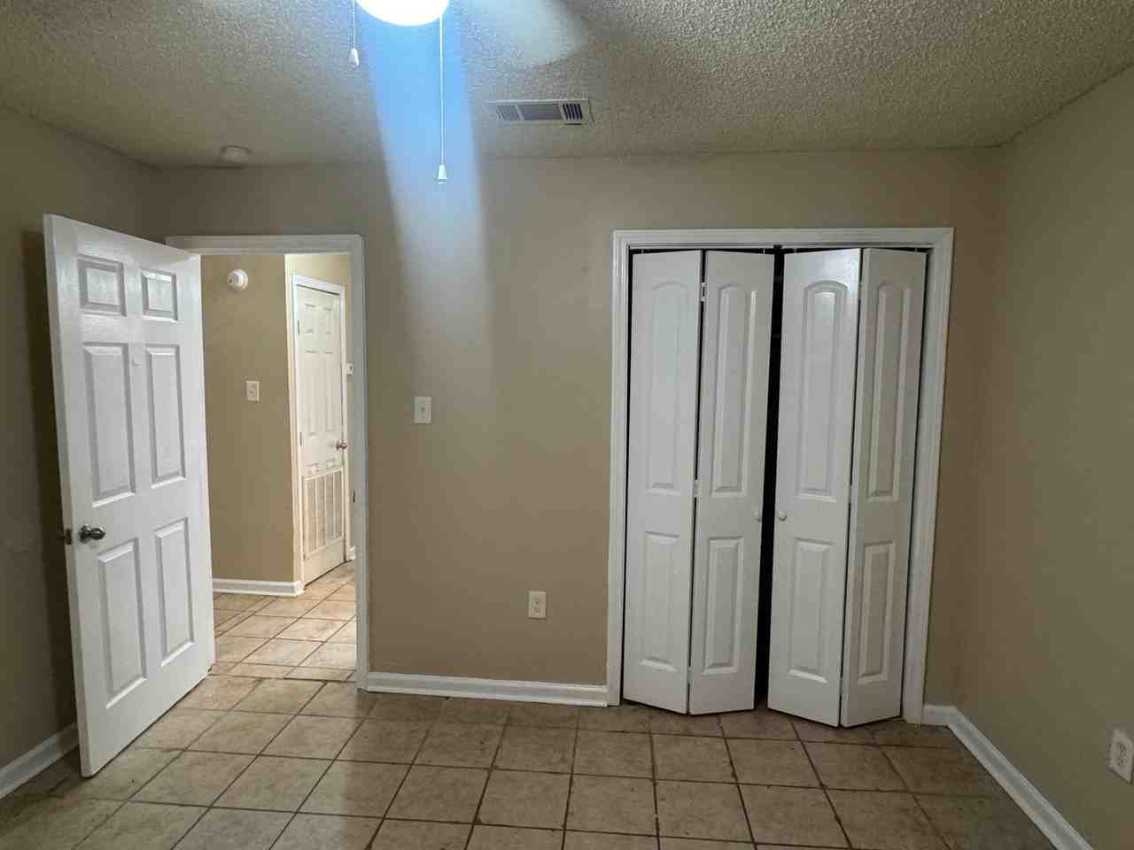 3204 N Stevendale Rd #B - Photo 7 of 10