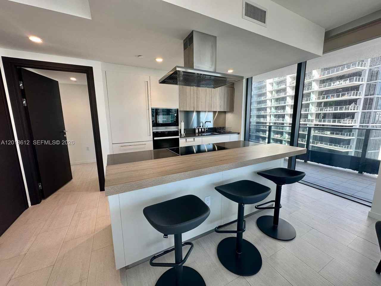 Brickell Plaza & SE 10th St - Photo 4 of 14