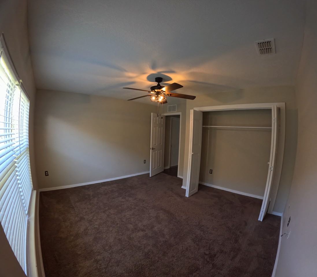 422 Fairfield Drive - Photo 2 of 14