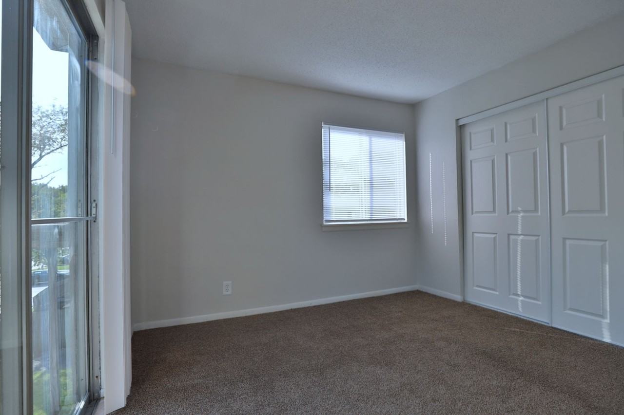 Hollybrook Apartments - Photo 4 of 20