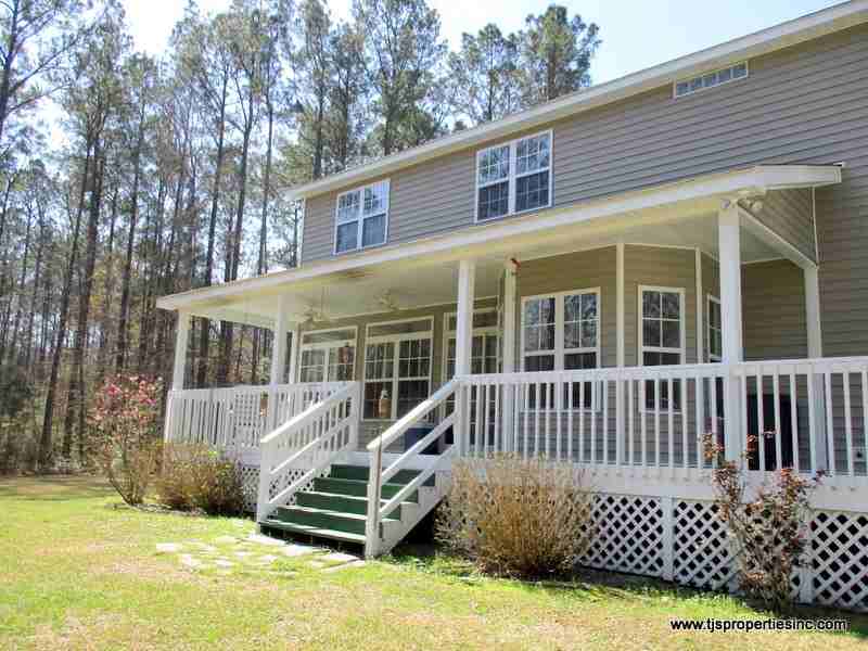 405 Rustic Ct - Photo 3 of 19