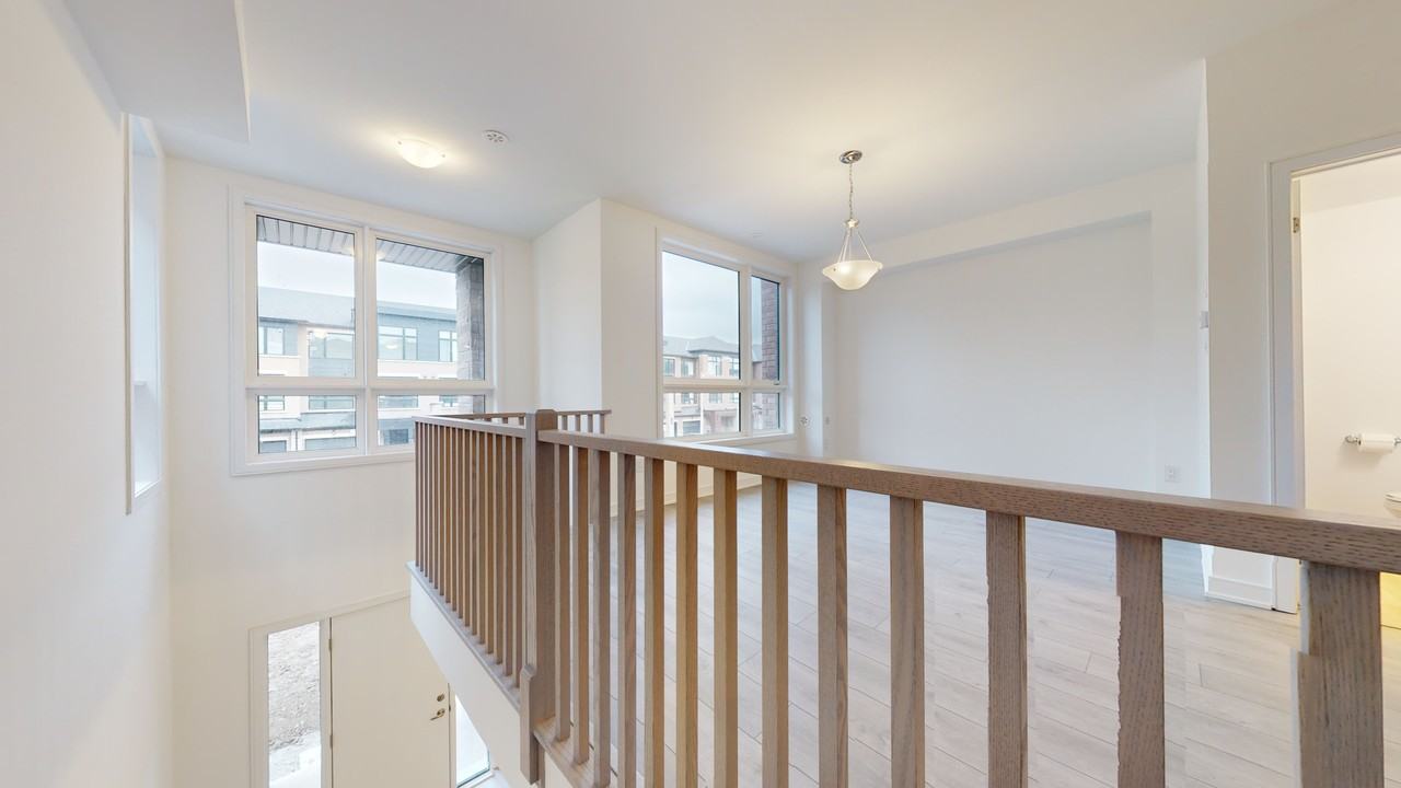 126 Blue Forest Cres - Photo 3 of 50