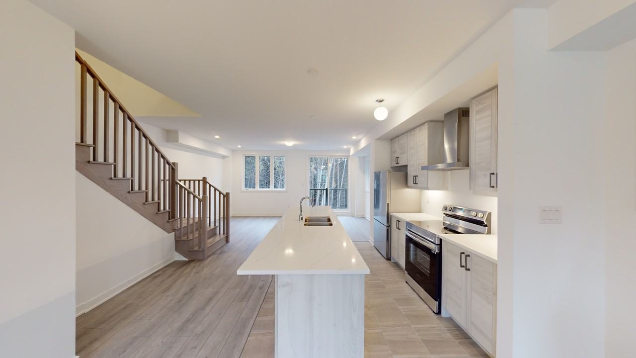 126 Blue Forest Cres - Photo 6 of 50