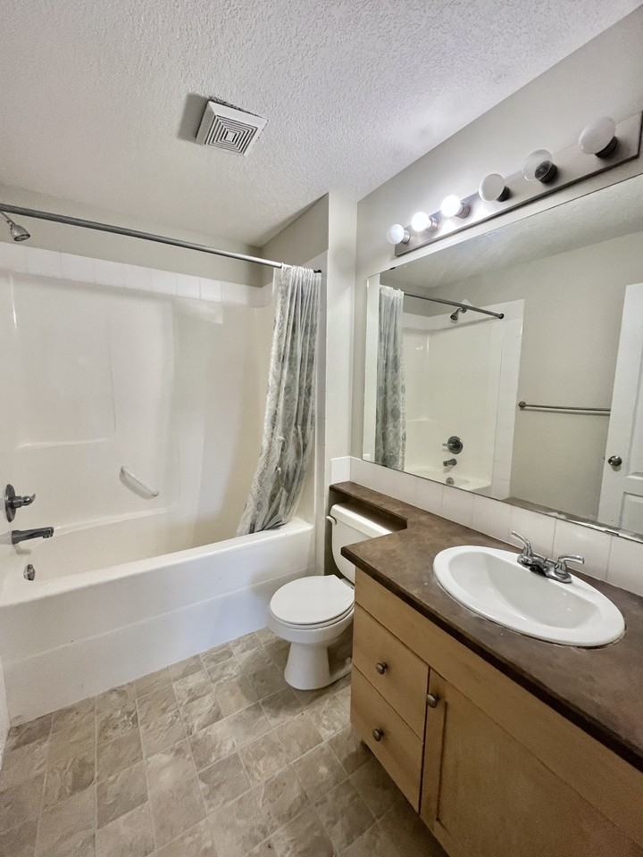 7327 South Terwillegar Dr Nw - Photo 7 of 17