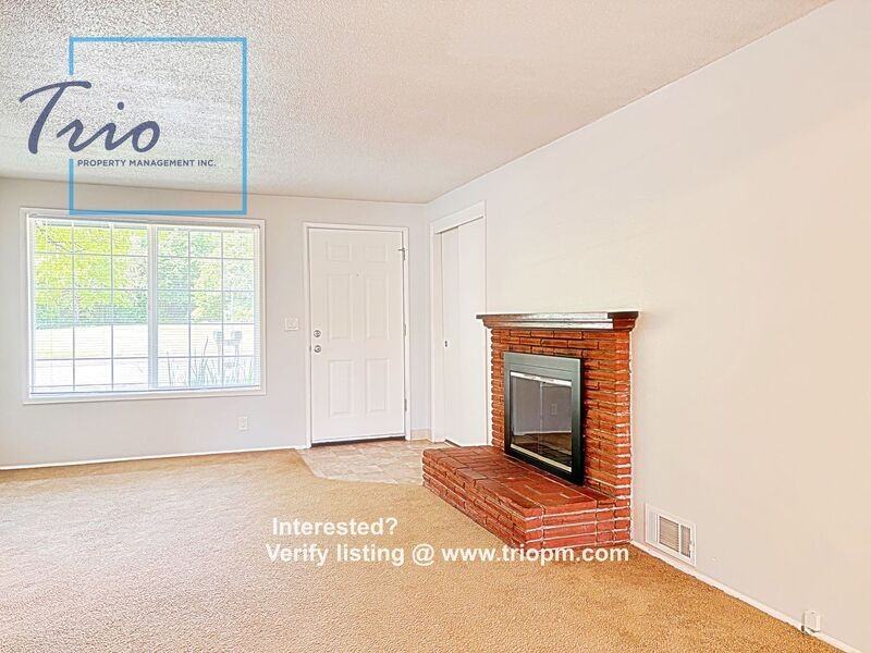3585 Arrowhead St - Photo 5 of 13