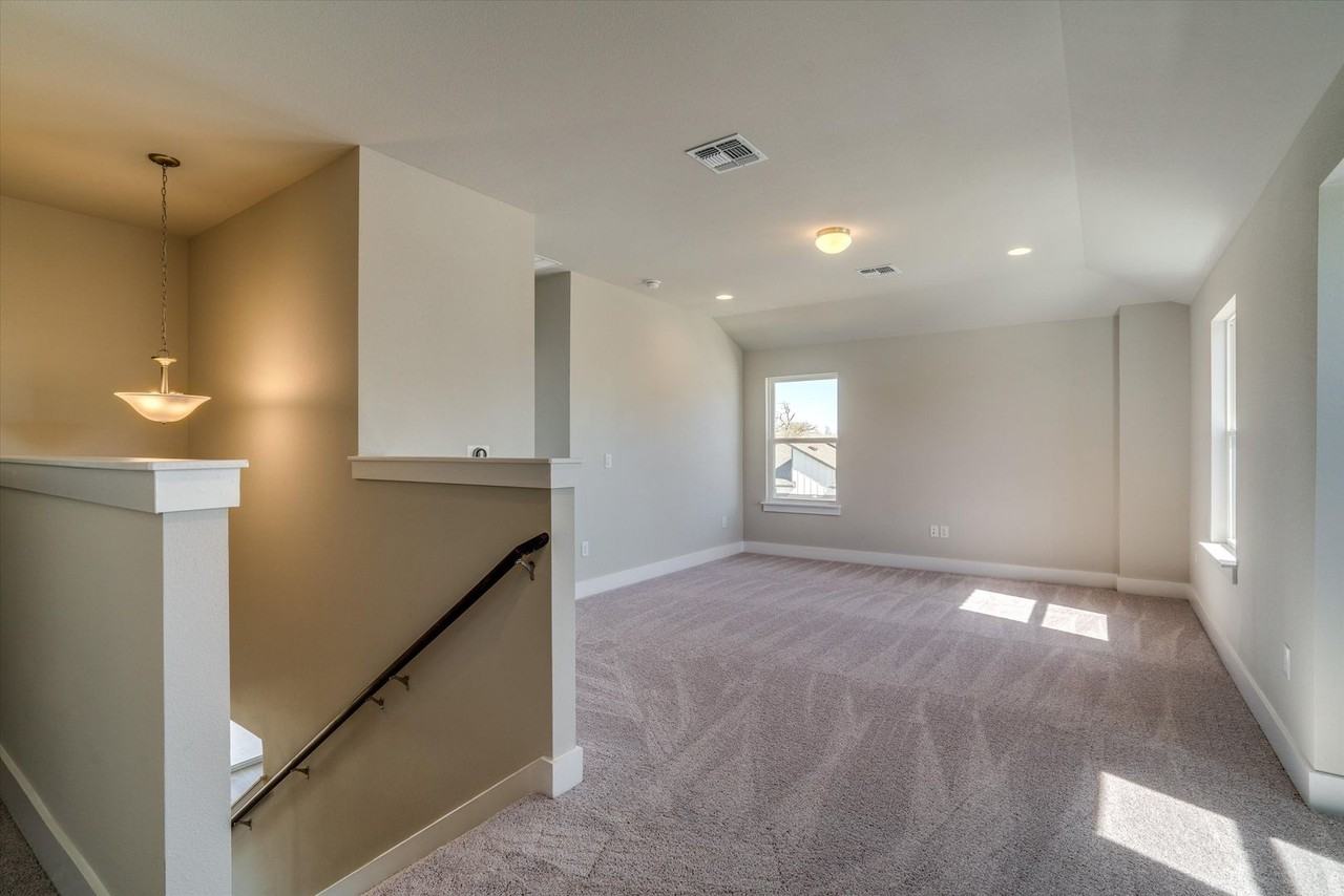 9821 Eloquence Drive - Photo 6 of 11