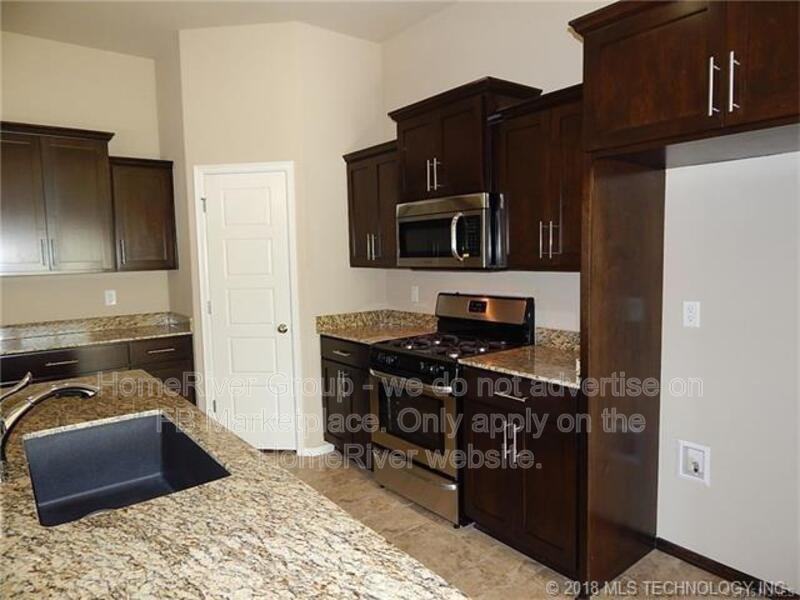 8950 E 133rd St S - Photo 3 of 31