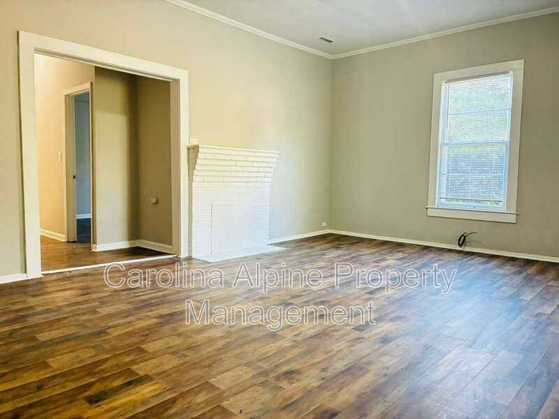 321 N Poplar St - Photo 7 of 25