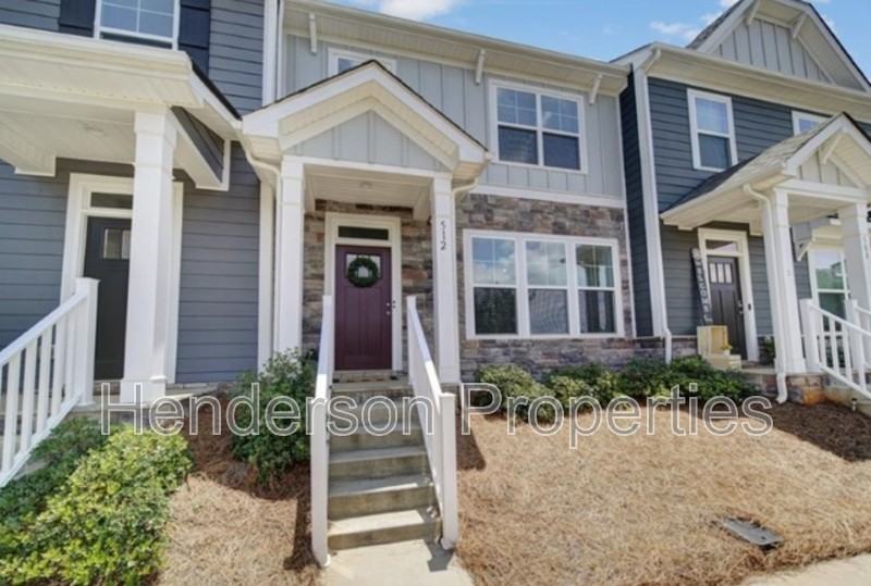 512 Laurel Walk Ln - Photo 3 of 20