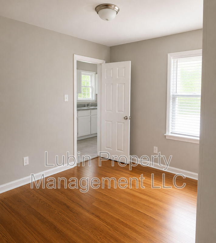 1252 Maywood Rd - Photo 5 of 7