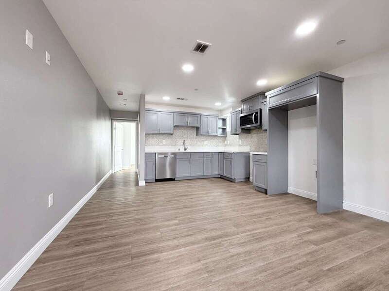 1731 E 68th St #B - Photo 2 of 21