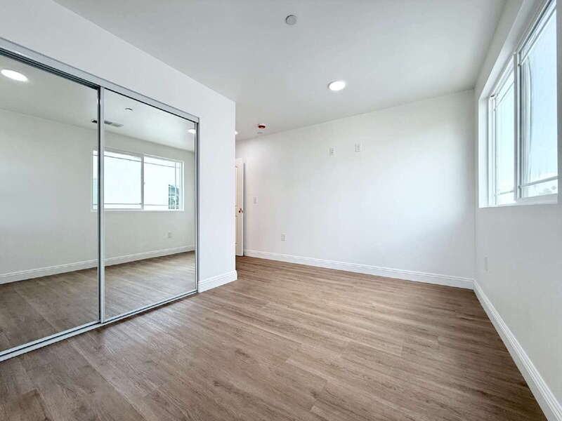 1731 E 68th St #B - Photo 7 of 21