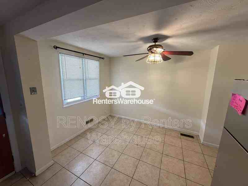 1614 S Ellamont St - Photo 4 of 14