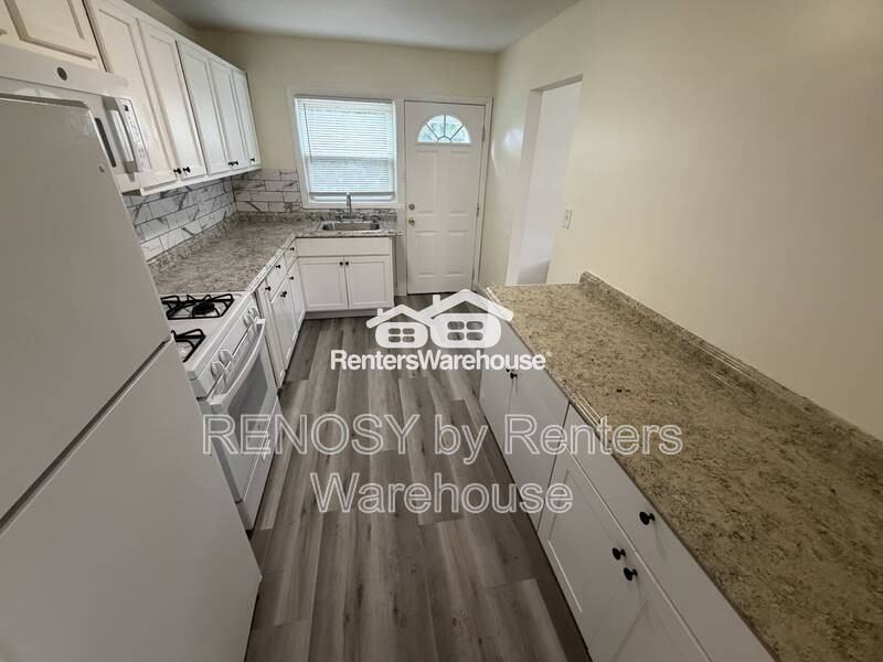 5705 Fieldview Ct - Photo 3 of 20