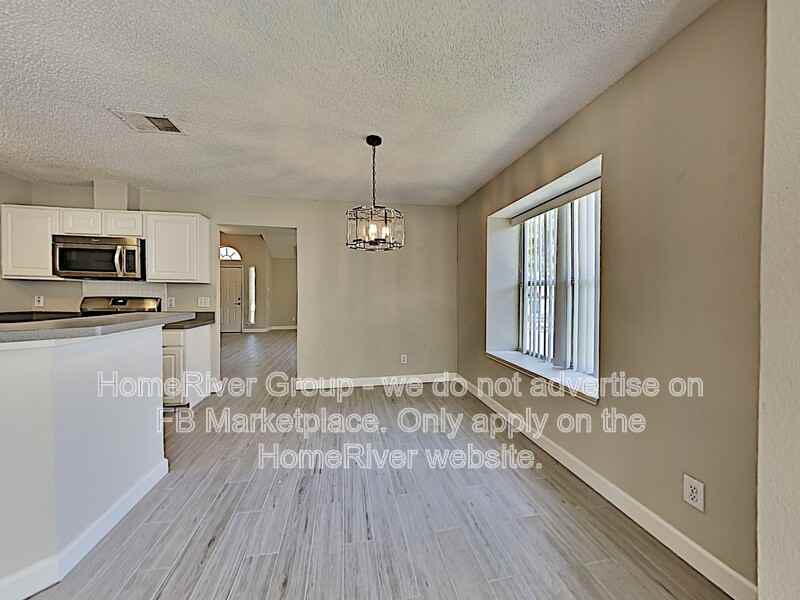 2115 Camelot Dr - Photo 5 of 18