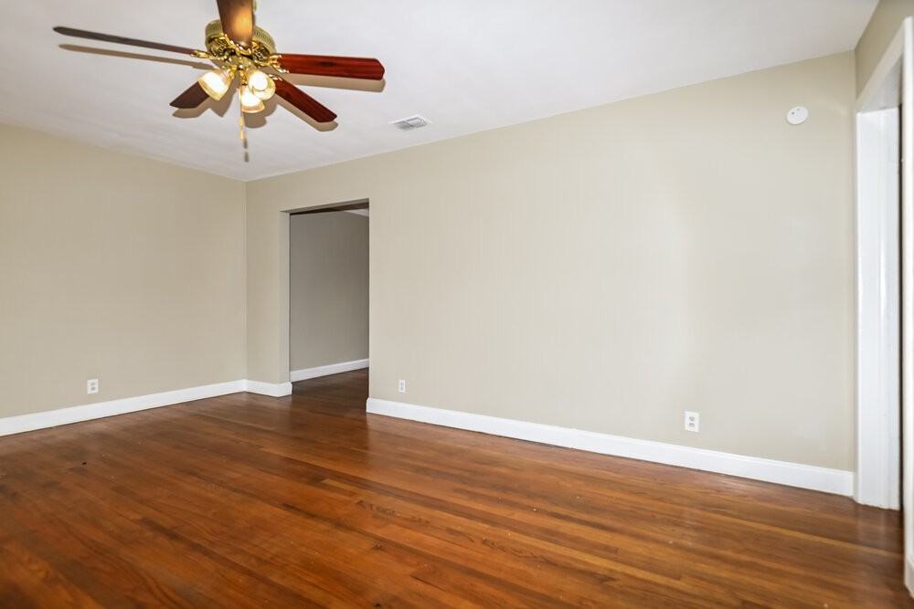2615 Ligustrum Rd - Photo 5 of 25