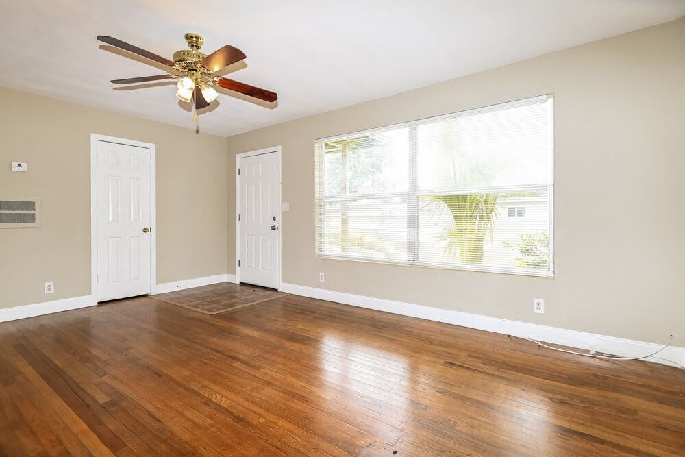 2615 Ligustrum Rd - Photo 7 of 25