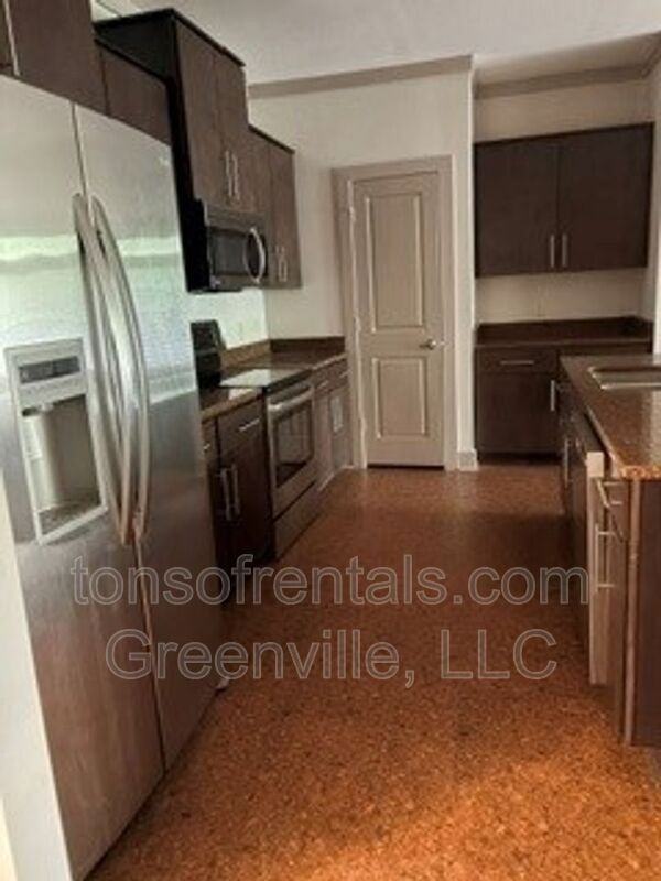98 E Mcbee Ave #313 - Photo 3 of 16