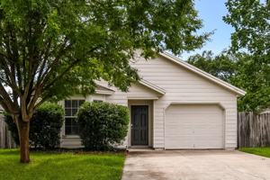 featured image of 2041 Hunters Trace Cir