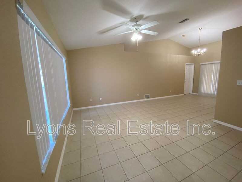 2251 Sw 4th St - Photo 3 of 24