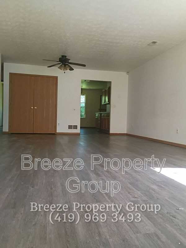 546 Breaden St - Photo 2 of 18