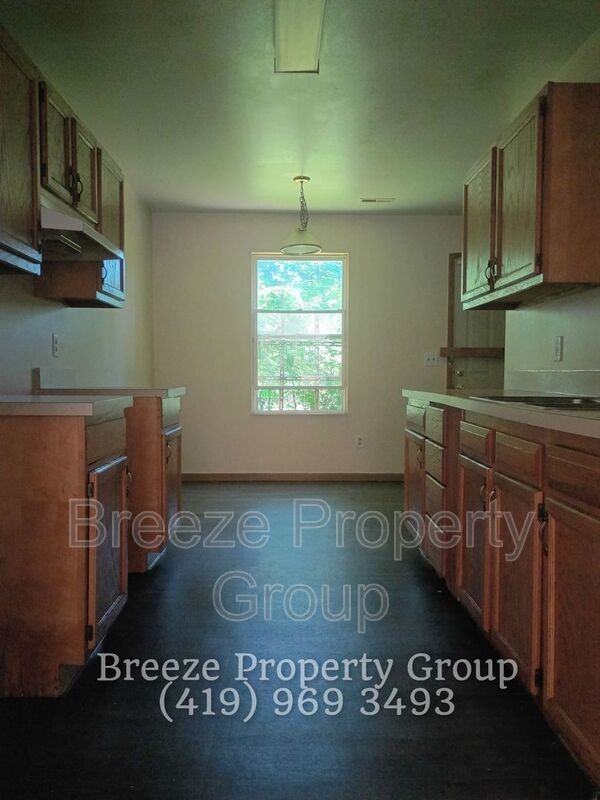 546 Breaden St - Photo 3 of 18