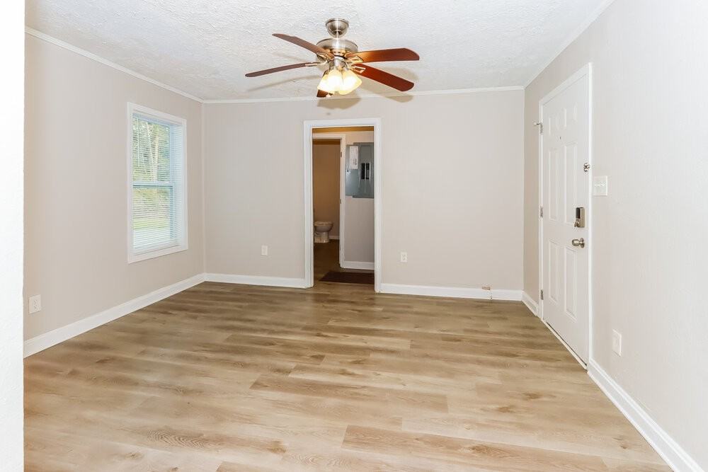 1308 Greenbriar Dr - Photo 7 of 16