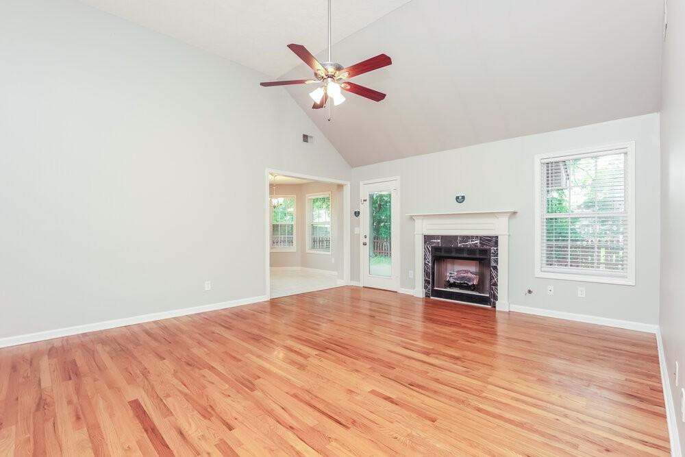 7004 Bridgewater Dr - Photo 5 of 20