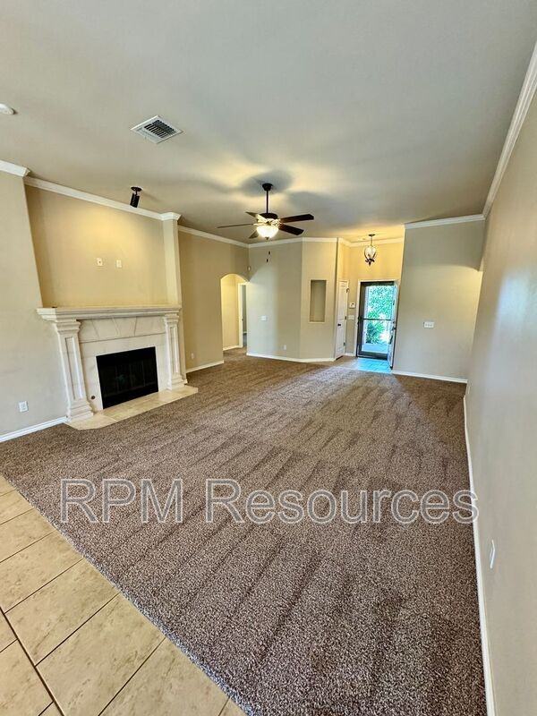 10800 Se 27th St - Photo 5 of 25