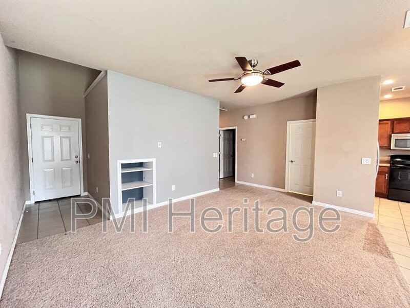 3200 Sw Windrift Ave #1 - Photo 4 of 24