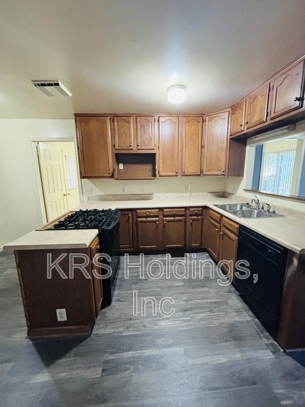 12703 Mill Forest Ct - Photo 6 of 28