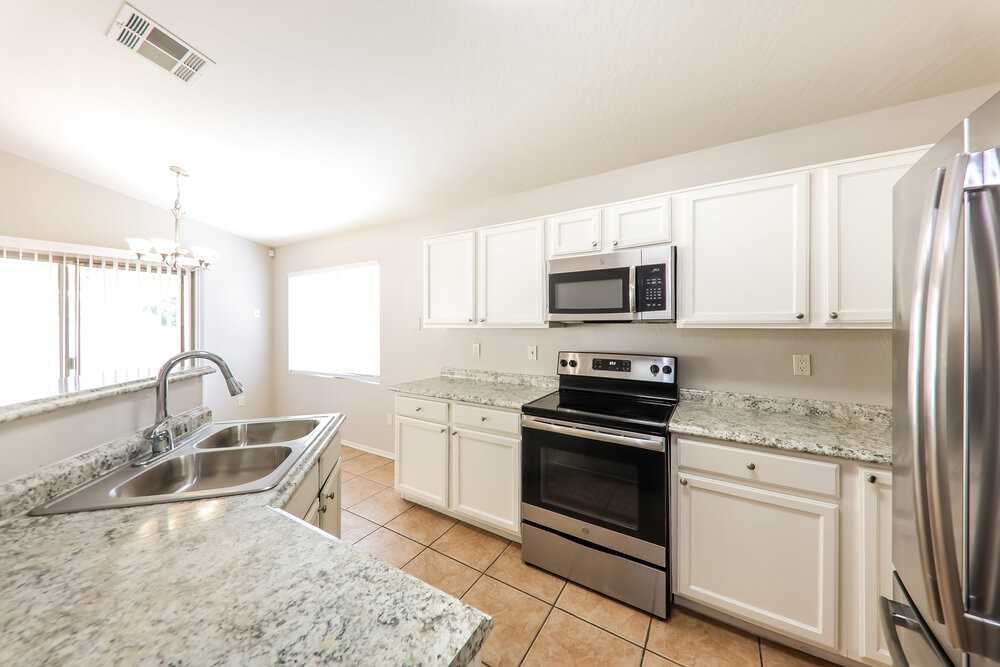 2030 E Wahalla Ln - Photo 7 of 16