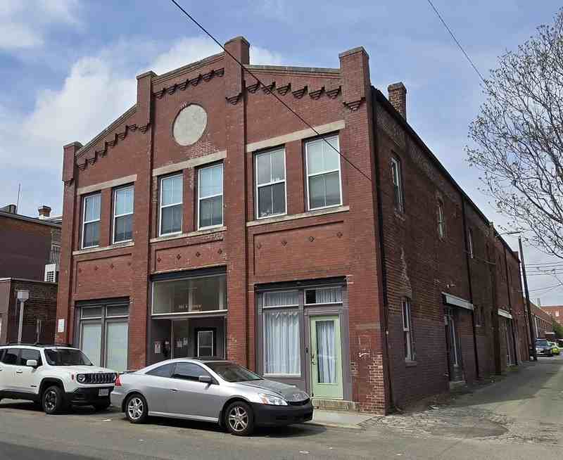 302 Goshen St #105 - Photo 3 of 18