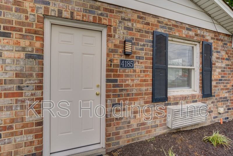 4155 Richmond Hwy #4155 - Photo 2 of 9
