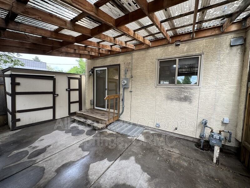 1138 Delaware Dr - Photo 7 of 27