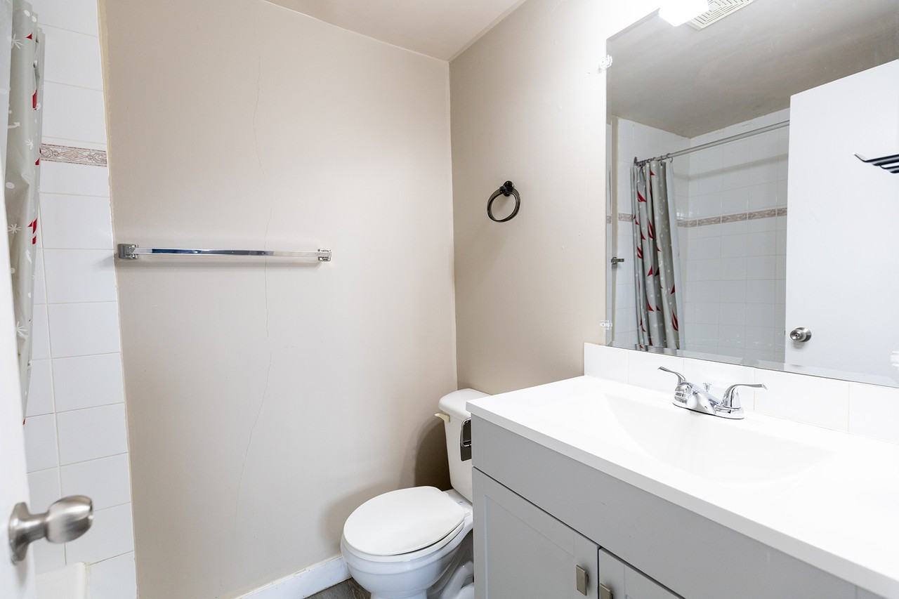 Sharma Apartments - Photo 6 of 19