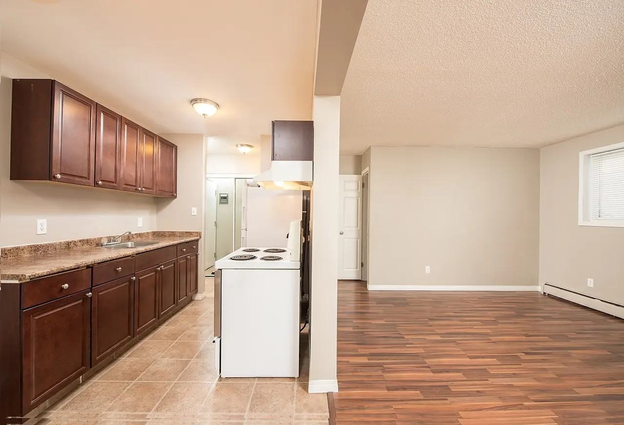 Inglewood 124 Apartments - Photo 4 of 15
