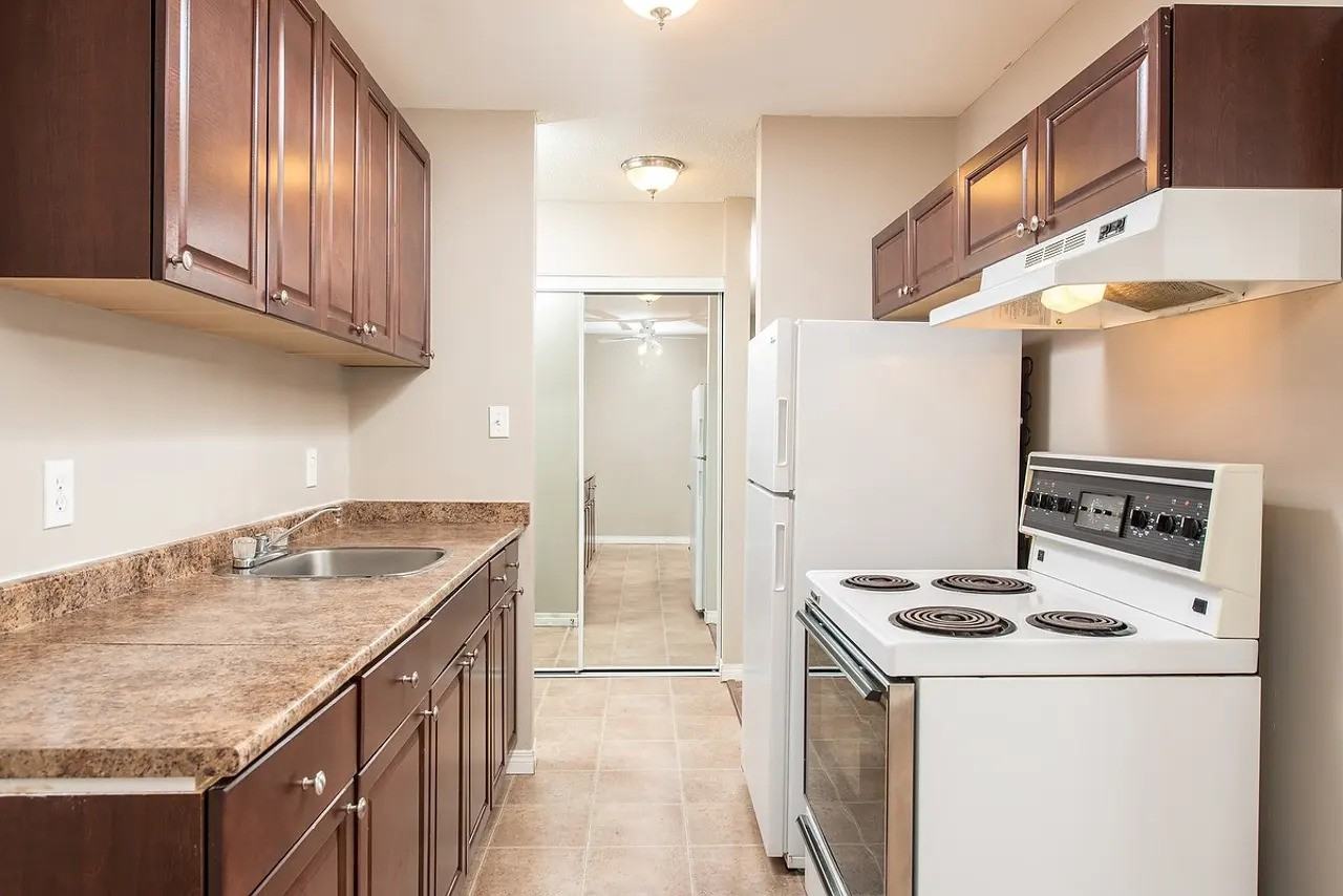Inglewood 124 Apartments - Photo 6 of 15