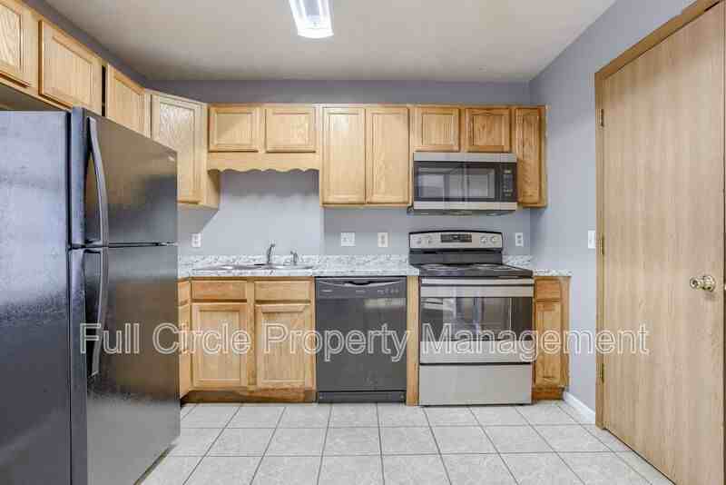 2710 N 1st St #2 - Photo 6 of 24