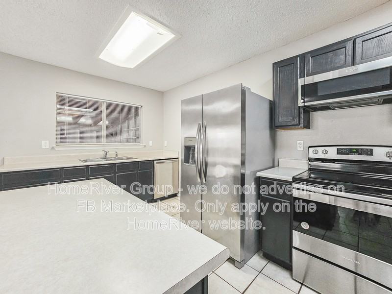 10455 Alpine Vlg - Photo 5 of 25