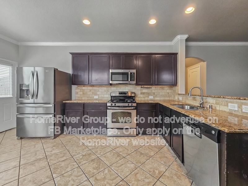 12320 Walden Wood Dr - Photo 4 of 24